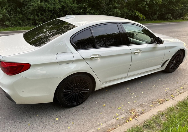 BMW Seria 5 cena 120900 przebieg: 189000, rok produkcji 2017 z Kraków małe 781